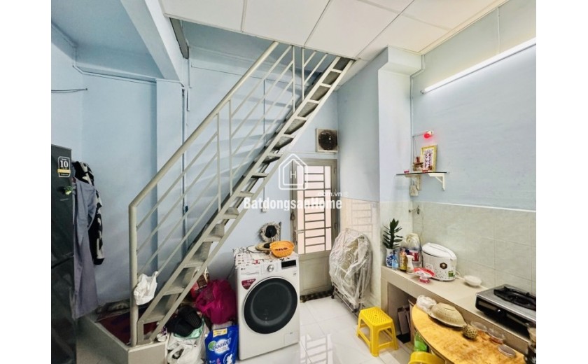 BÁN NHÀ TÂN BÌNH HXH 60M2 2 TẦNG NGANG 4M NỞ HẬU SÁT MT DÂN TRÍ NGUYỄN TRỌNG TUYỂN 6.8 TỶ.